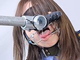 プライドが高い女警察官がタラーッとヨダレを垂らしながら挑む脱出ゲーム
